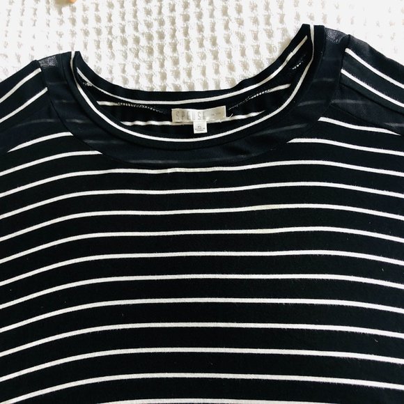 Soft and Cozy Loose-Fitting Top with Sheer Detail - Picture 4 of 6